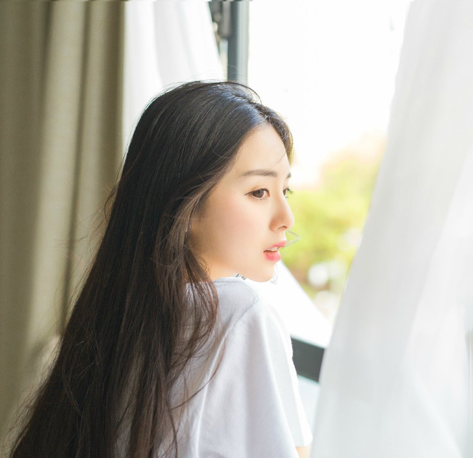 “主公？”堂下，传讯的将士担忧的看向孙权。